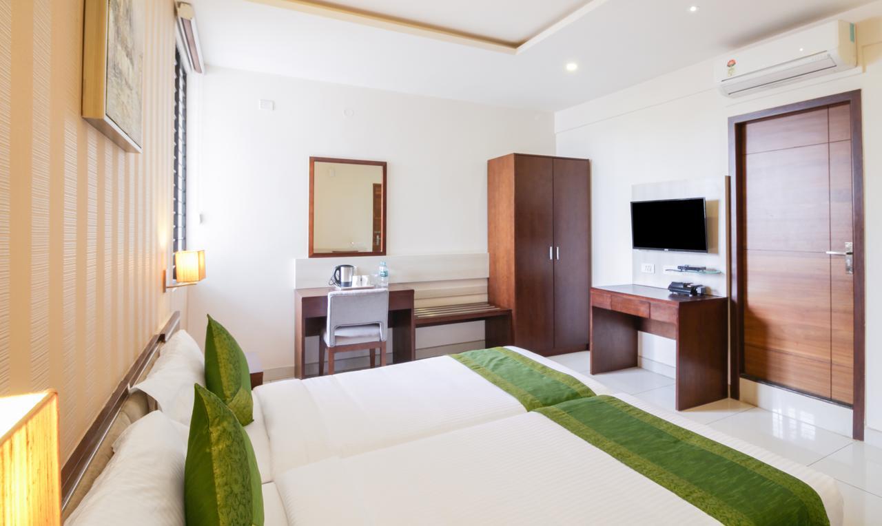 Maharaja Inn Chikmagalūr Buitenkant foto