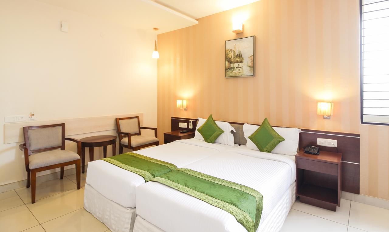 Maharaja Inn Chikmagalūr Buitenkant foto