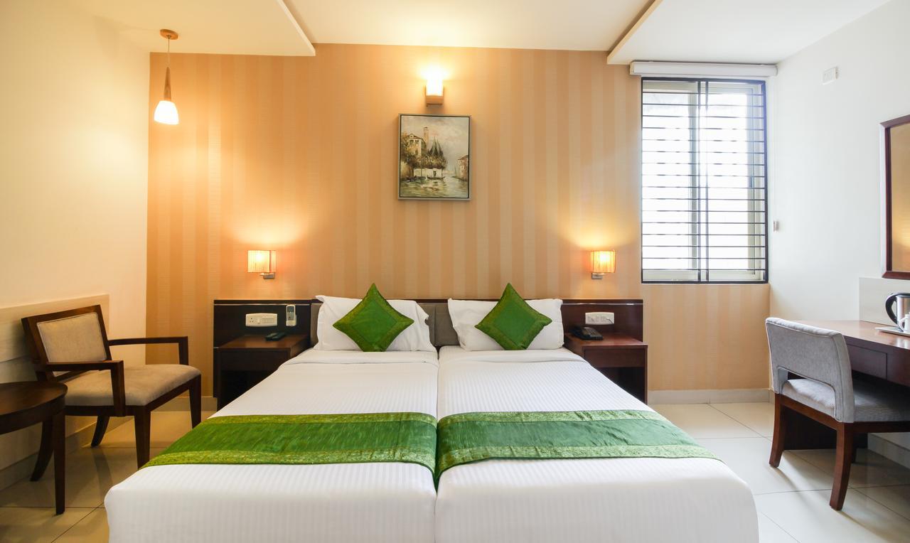 Maharaja Inn Chikmagalūr Buitenkant foto