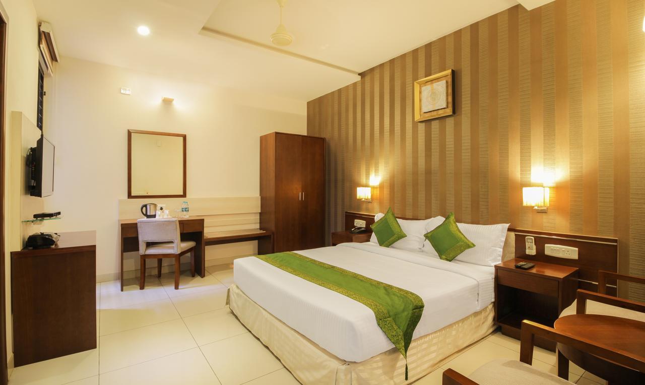Maharaja Inn Chikmagalūr Buitenkant foto