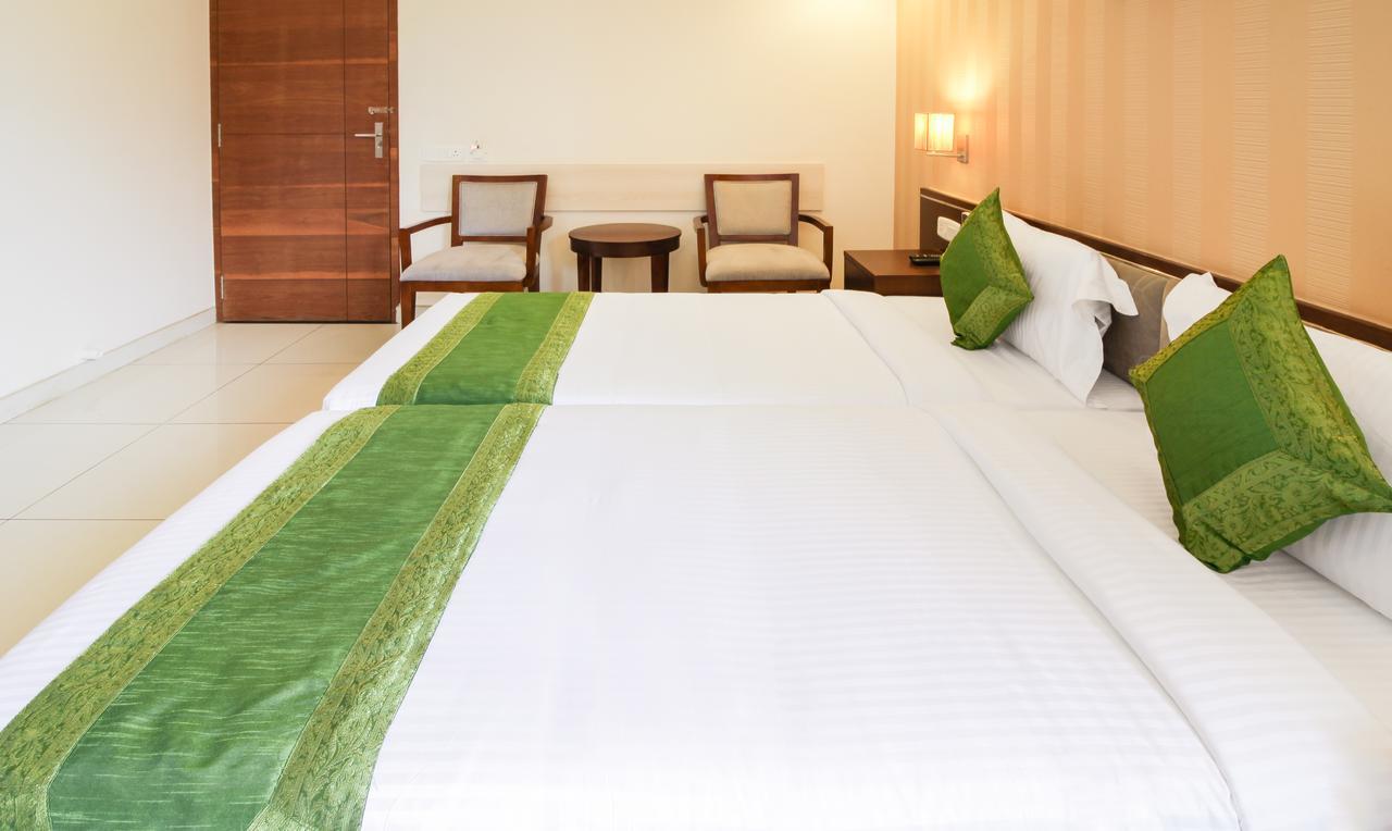 Maharaja Inn Chikmagalūr Buitenkant foto